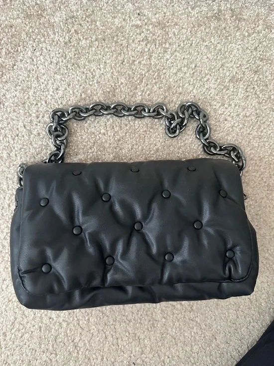 Zara Black Quilted Shoulder Bag with Gunmetal Chain - Picture 1 of 3